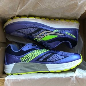 Never Worn Saucony Guide 10 Sneaker